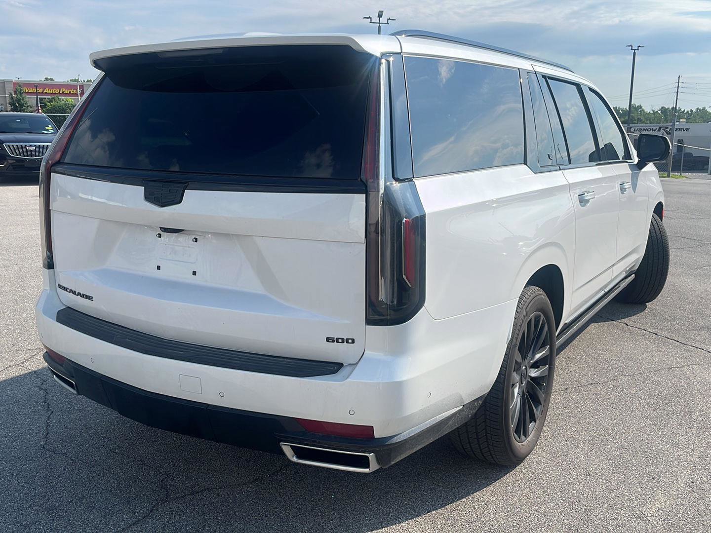 Used 2024 Cadillac Escalade ESV Premium Luxury w/ Performance Package AWD/4WD image 7