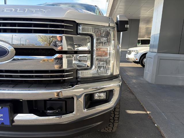 Certified 2017 Ford F350 Lariat w/ Camper Package image 4