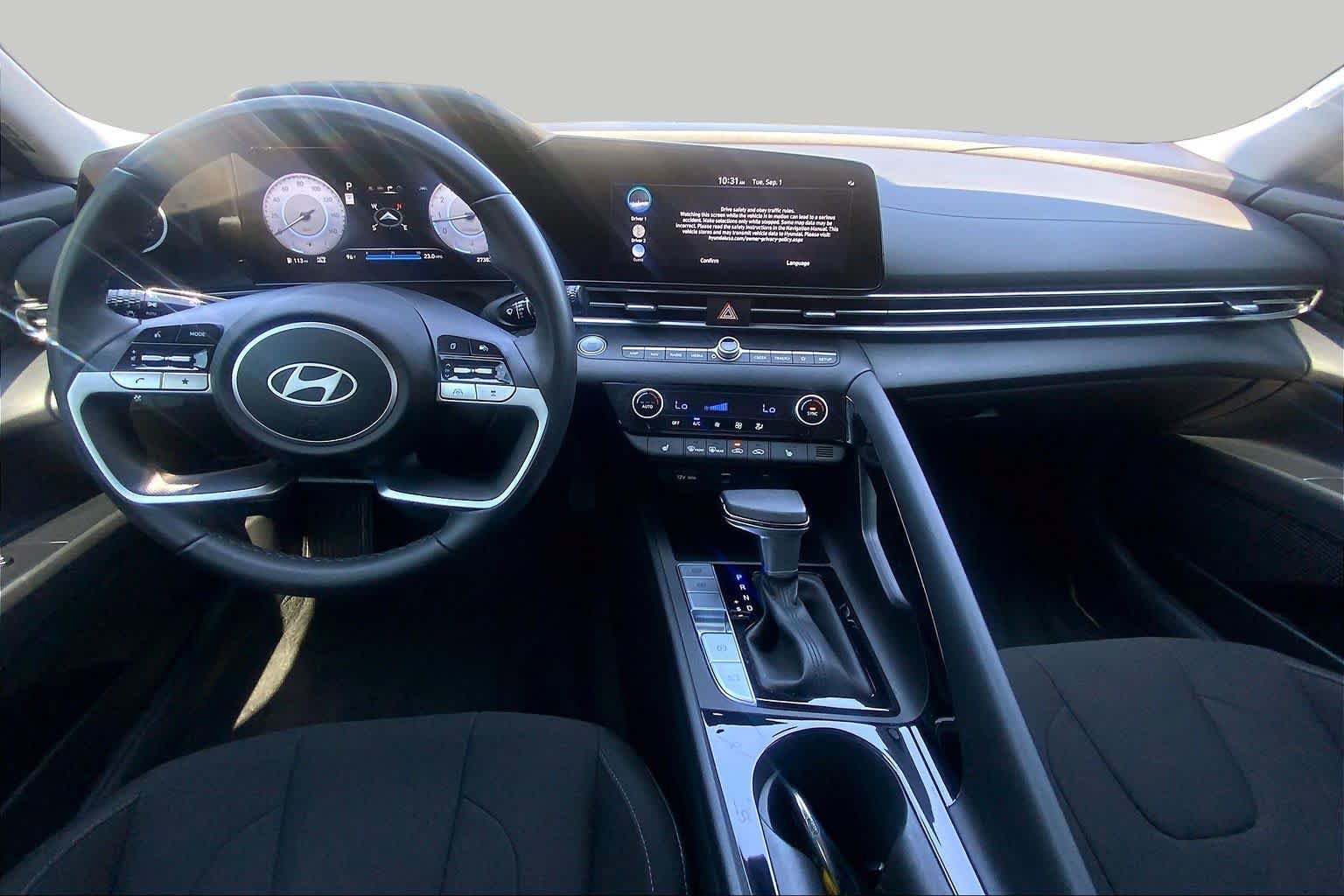 Used 2025 Hyundai Elantra SEL FWD image 15