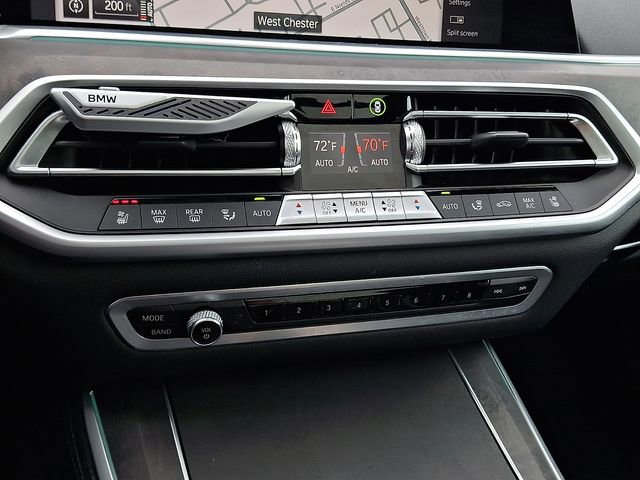 Used 2022 BMW X5 xDrive40i w/ M Sport Package AWD/4WD image 16