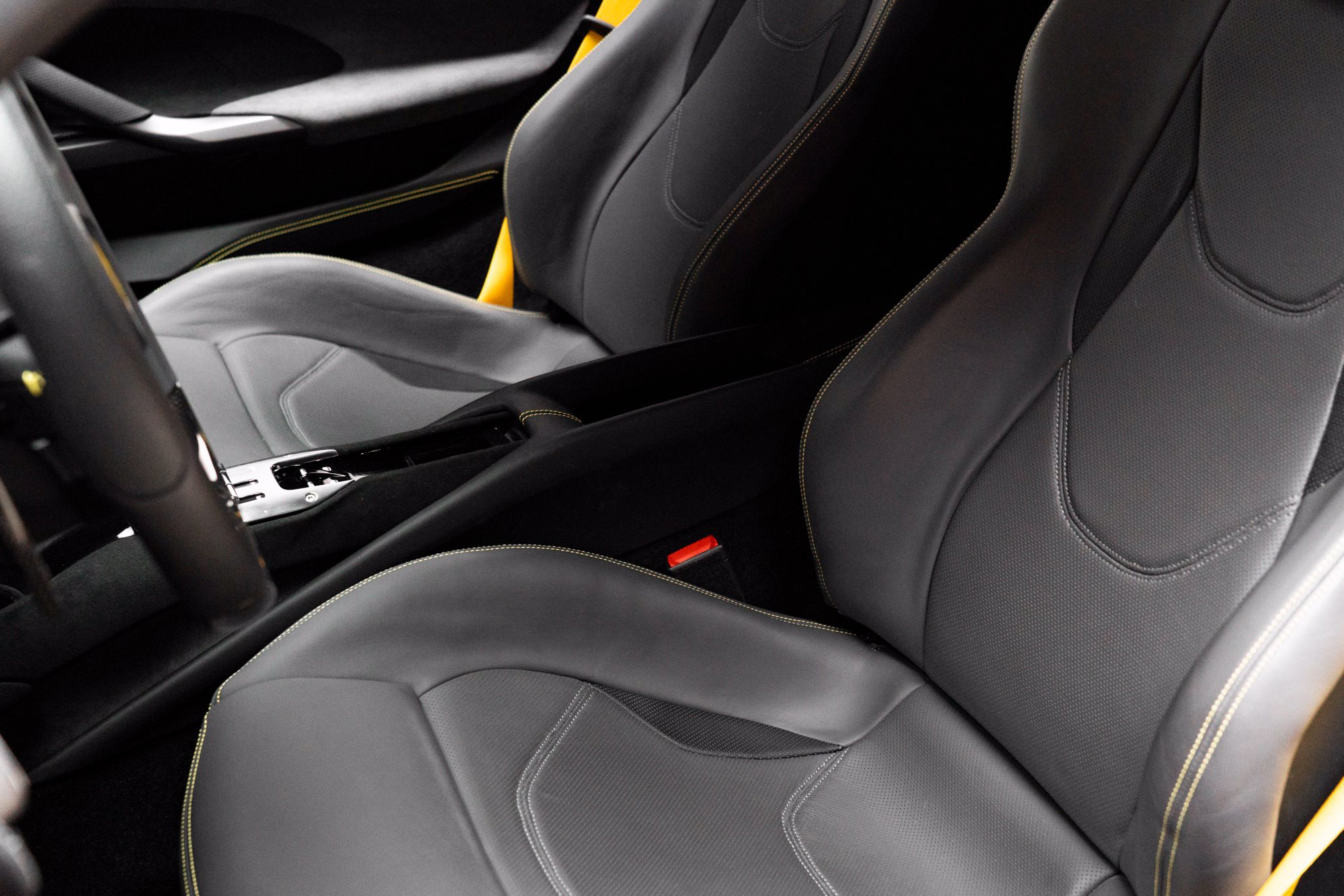 Used 2023 Ferrari 296 GTB RWD image 17