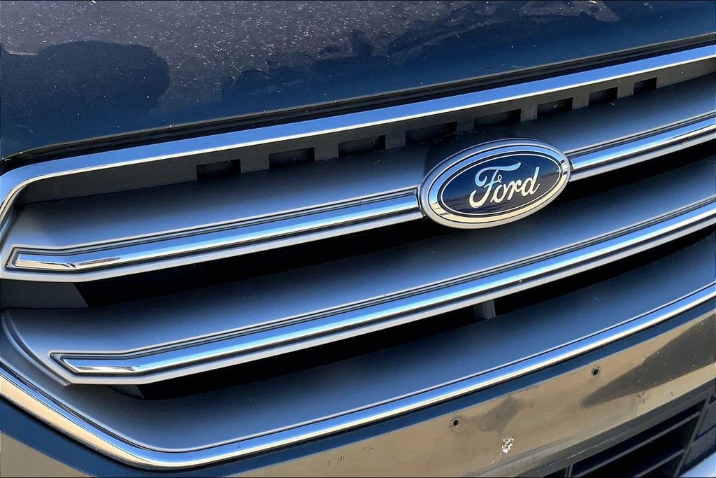 Used 2017 Ford Escape SE image 26