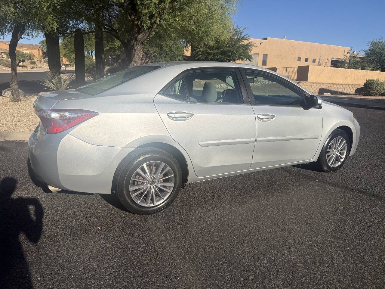 Used 2014 Toyota Corolla LE FWD image 13