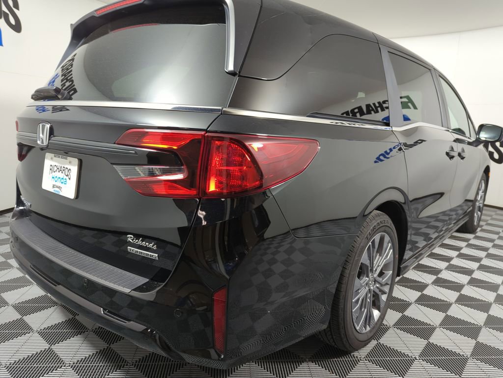 Certified 2025 Honda Odyssey Touring image 6