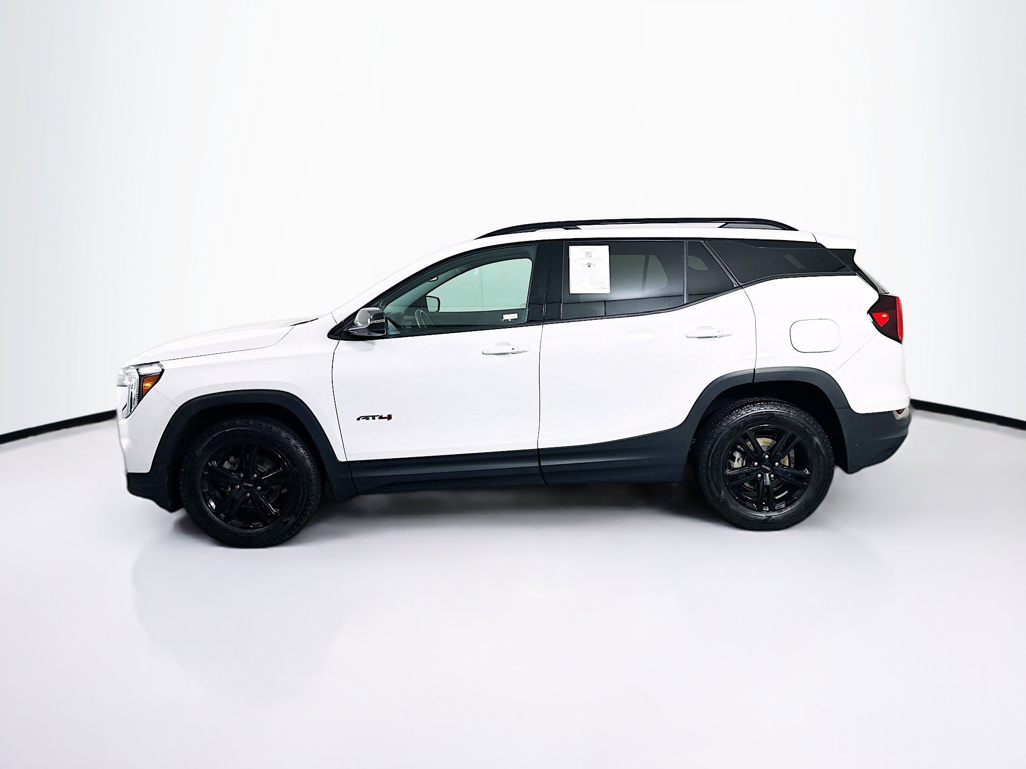 Used 2024 GMC Terrain AT4 w/ Infotainment Package II AWD/4WD image 4