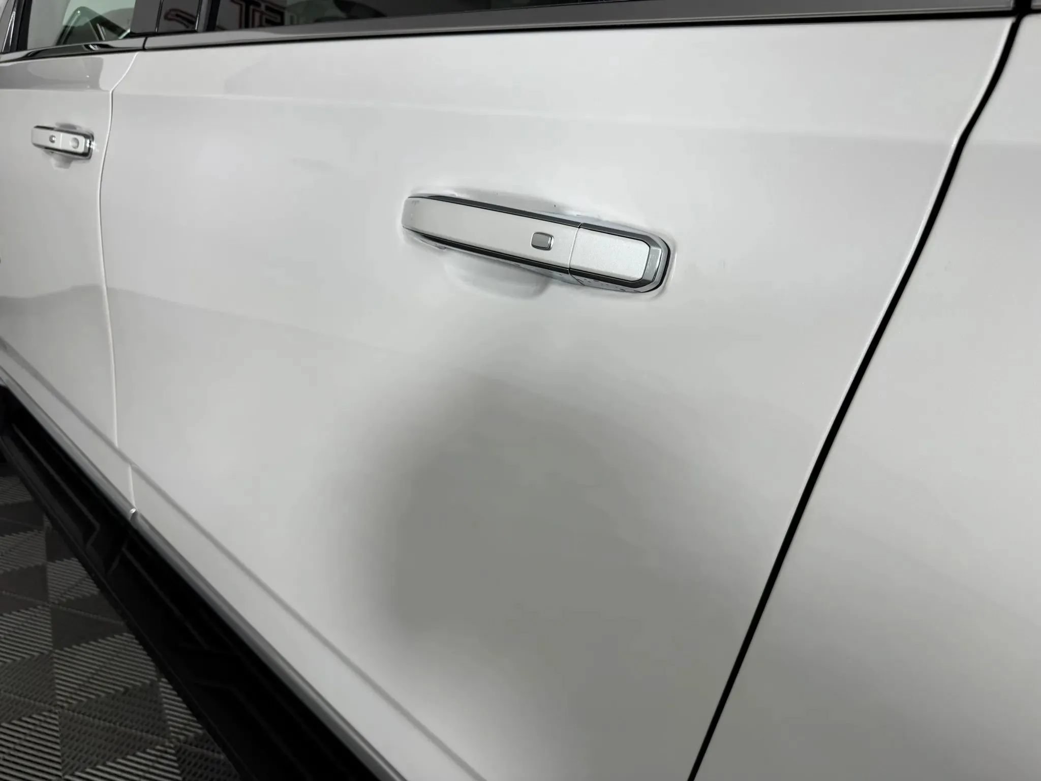 Used 2022 GMC Yukon XL Denali AWD/4WD image 27