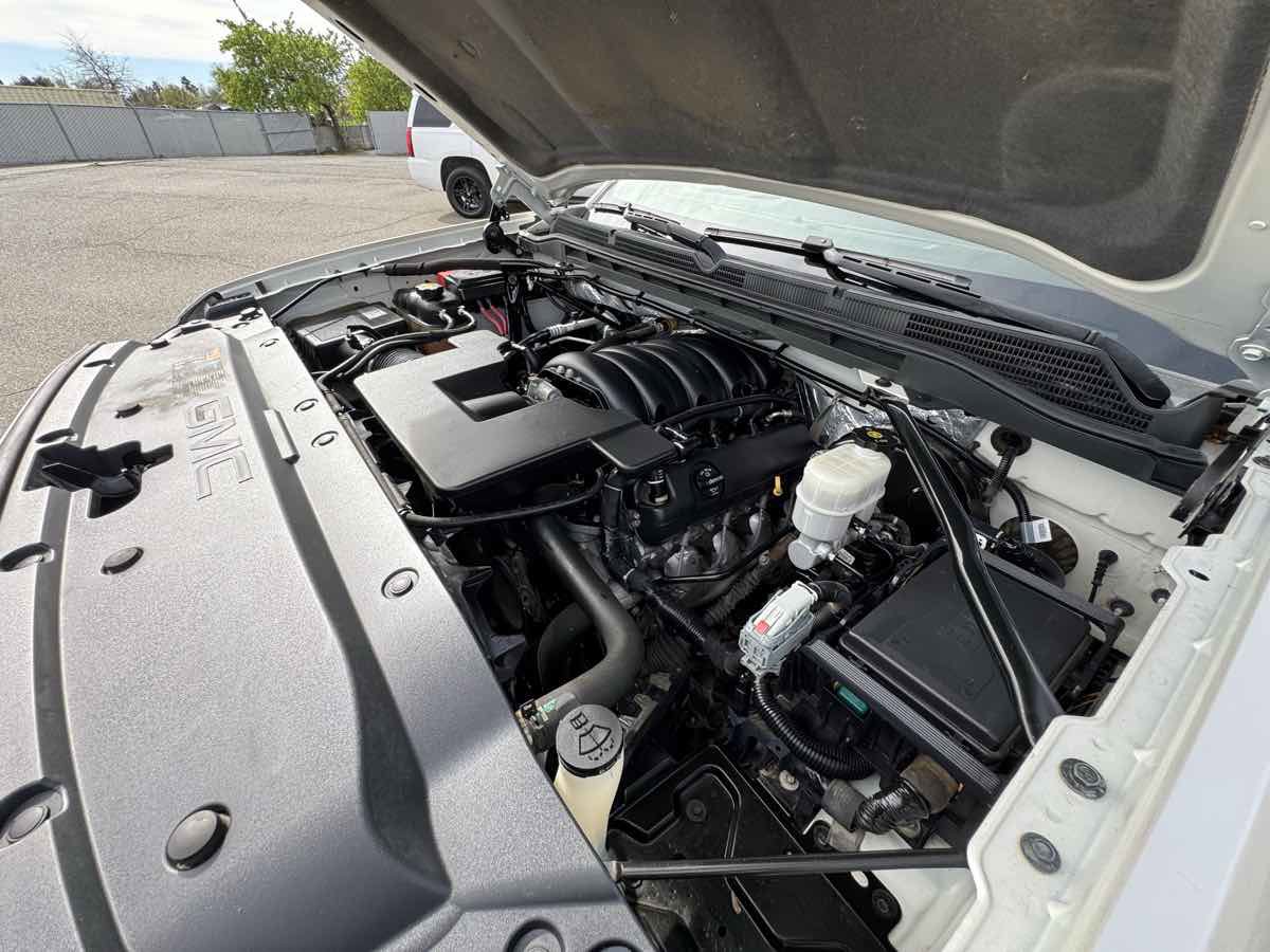 Used 2015 GMC Sierra 1500 SLT w/ Suspension Package, Off-Road image 38