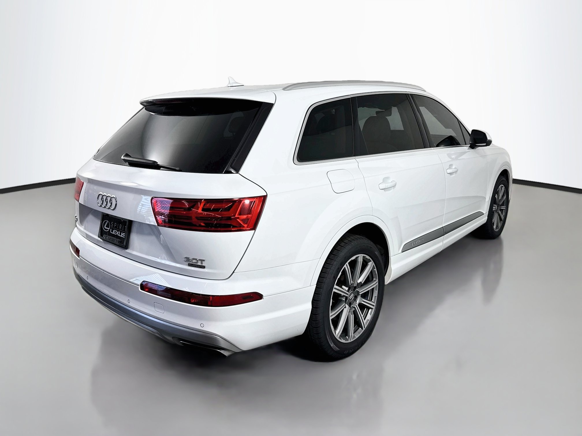 Used 2018 Audi Q7 3.0T Premium Plus w/ Premium Plus Package AWD/4WD image 7