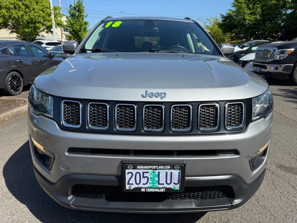 Used 2018 Jeep Compass Latitude w/ Popular Equipment Group FWD image 10