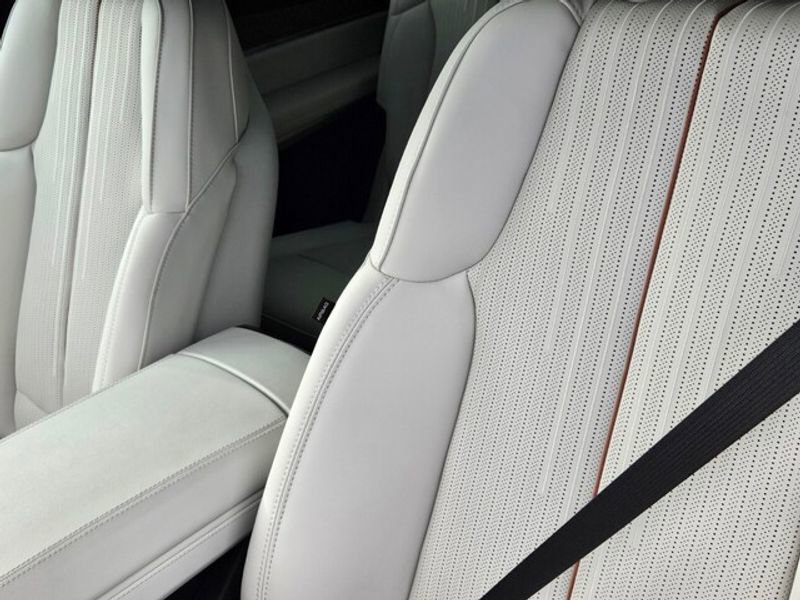 New 2026 Cadillac Vistiq Sport image 16