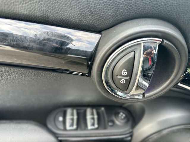 Used 2016 MINI Cooper 4-Door Hardtop FWD image 14
