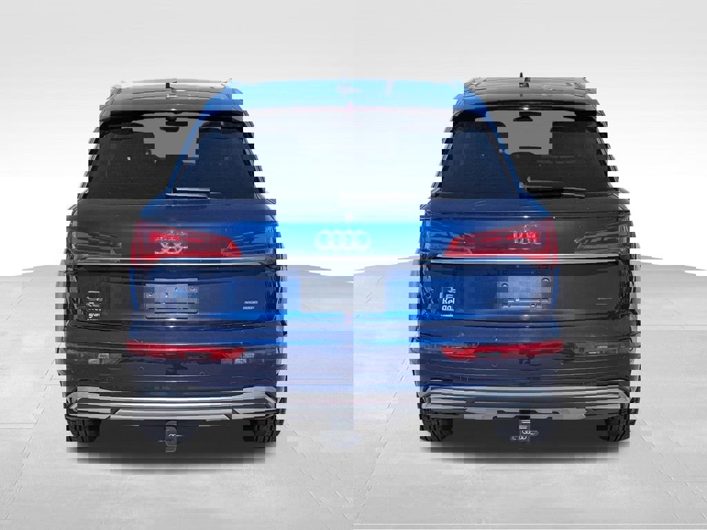 Used 2021 Audi Q5 Premium Plus image 4