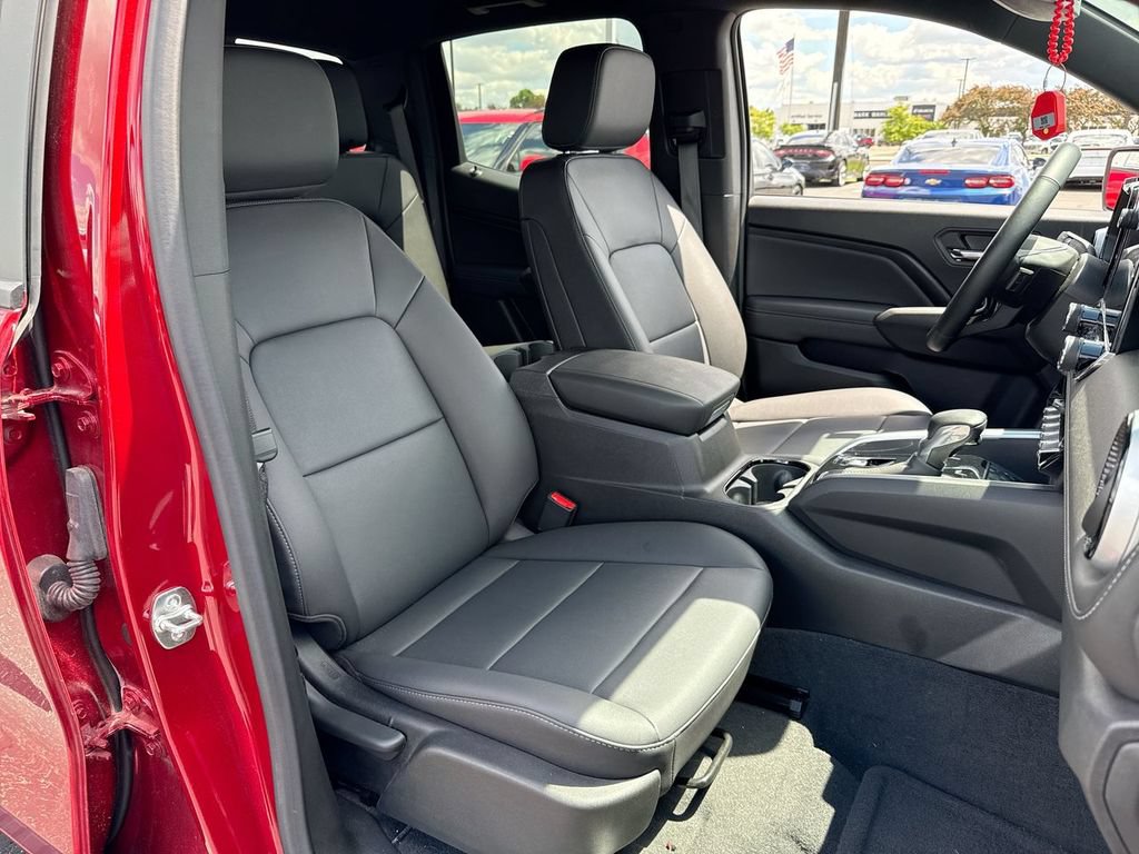 Used 2024 Chevrolet Colorado LT w/ LT Convenience Package III AWD/4WD image 25