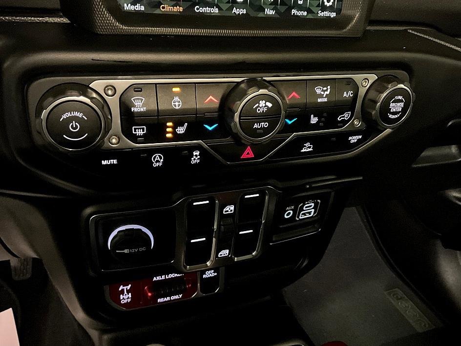 Used 2022 Jeep Gladiator Mojave w/ Cold Weather Group image 20