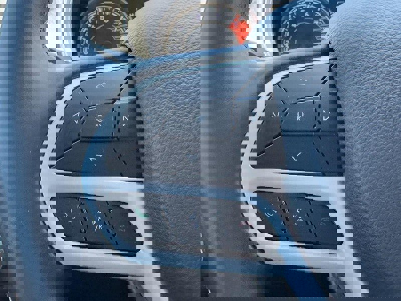 Used 2020 Jeep Cherokee Latitude AWD/4WD image 16