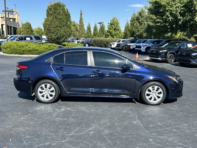 Used 2025 Toyota Corolla LE FWD image 3