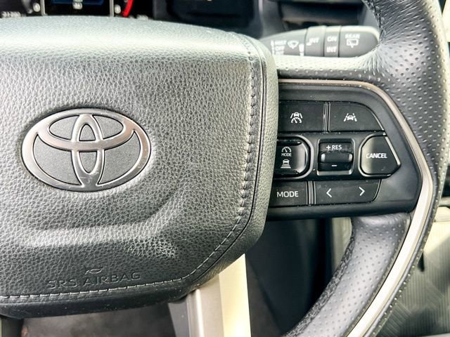 Used 2025 Toyota 4Runner SR5 image 23