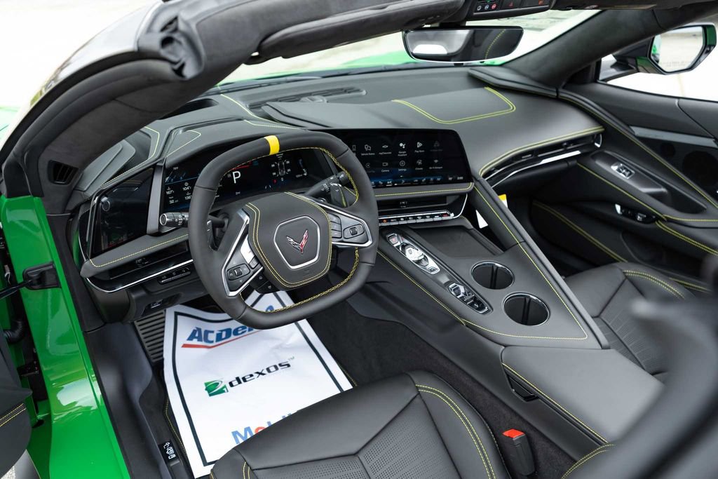 New 2026 Chevrolet Corvette Stingray Premium Conv w/ Z51 Performance Package RWD image 28