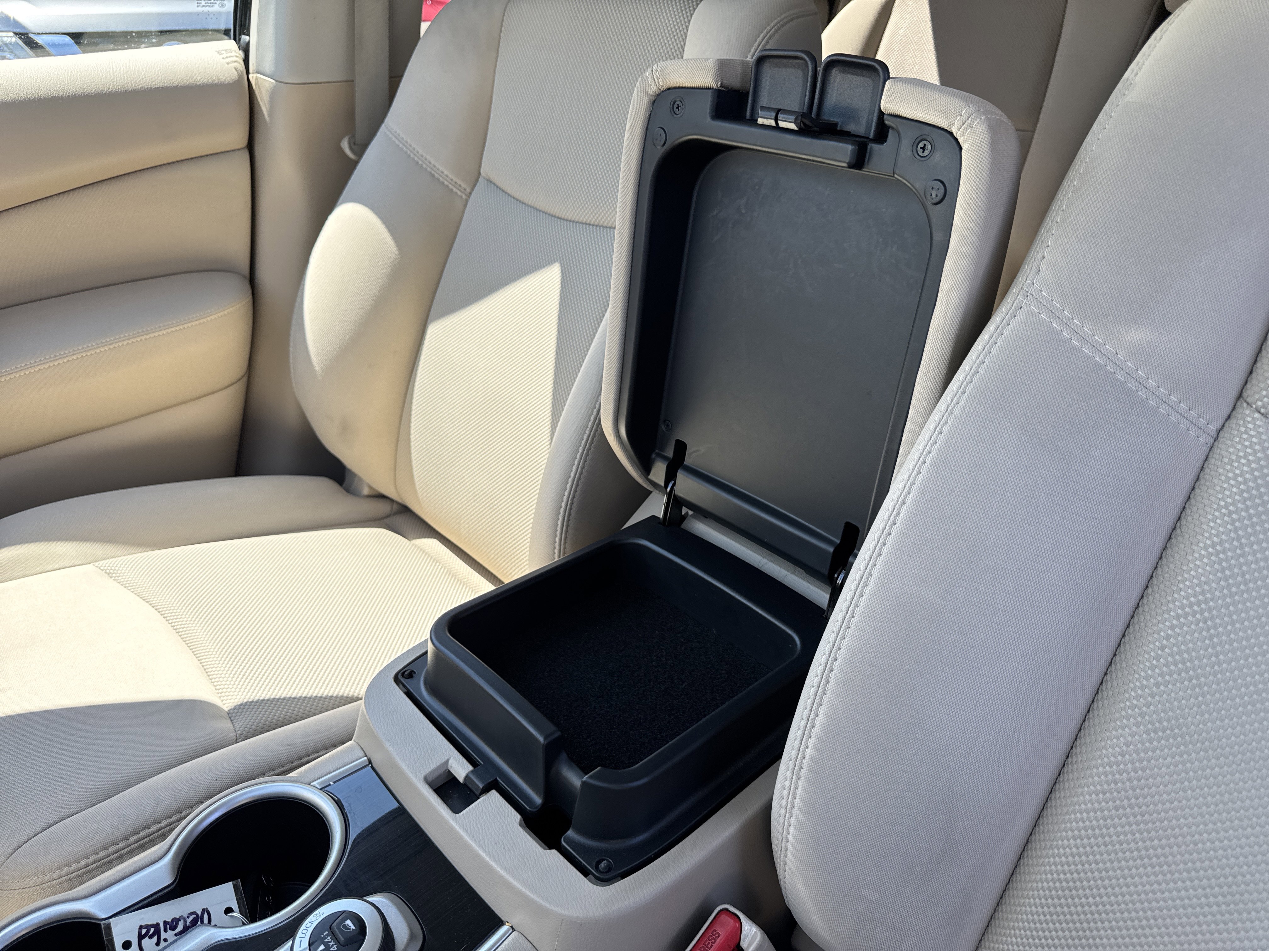Used 2017 Nissan Pathfinder SV AWD/4WD image 13