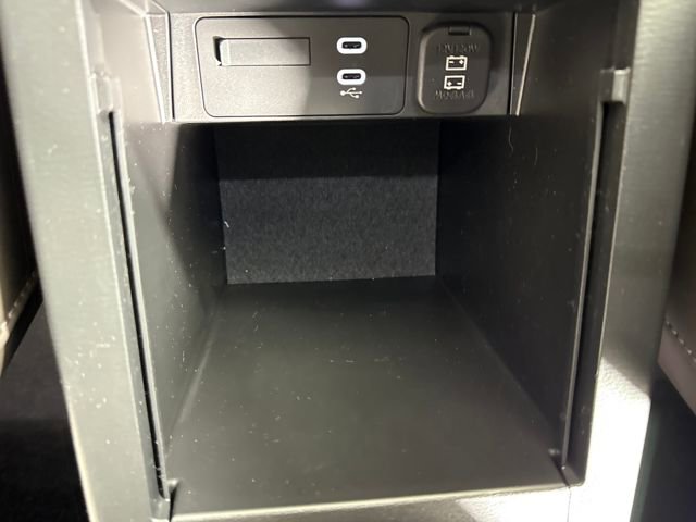 Certified 2025 MAZDA CX-5 Signature image 26