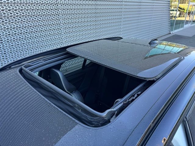 Used 2022 Volvo XC40 T4 R-Design w/ Advanced Package image 15