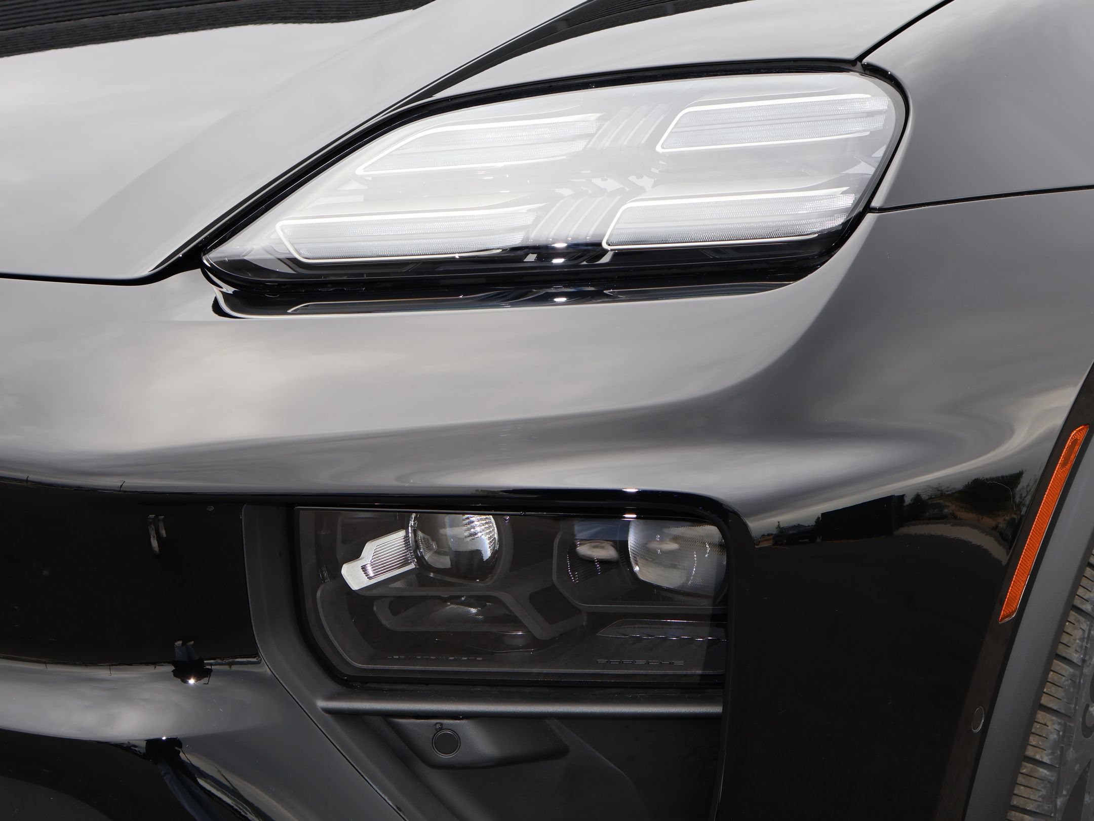 New 2026 Porsche Macan 4 Electric AWD/4WD image 12