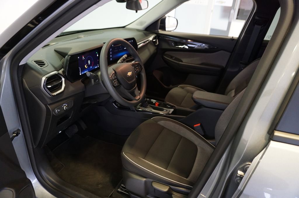 Certified 2025 Chevrolet TrailBlazer LS w/ LS Convenience Package image 9