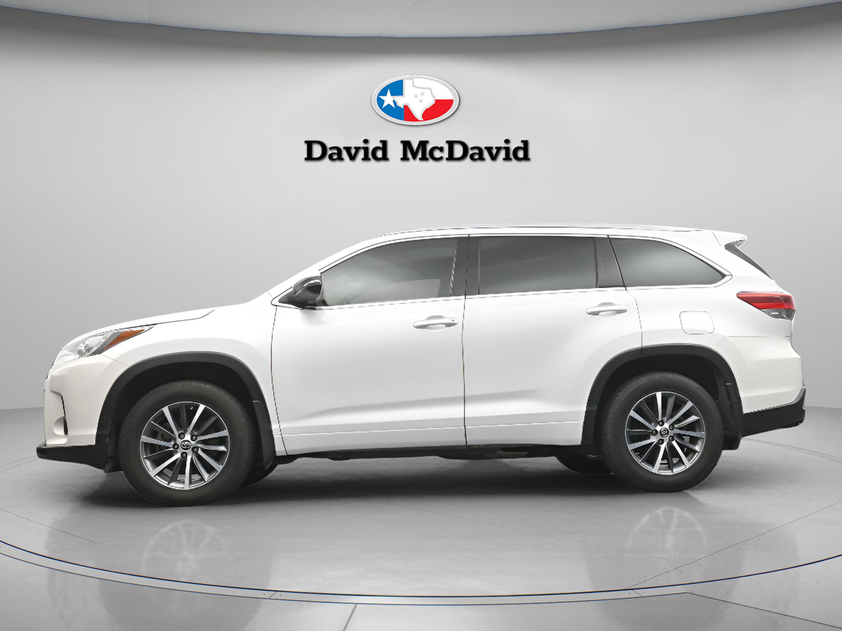 Used 2017 Toyota Highlander XLE AWD/4WD image 31