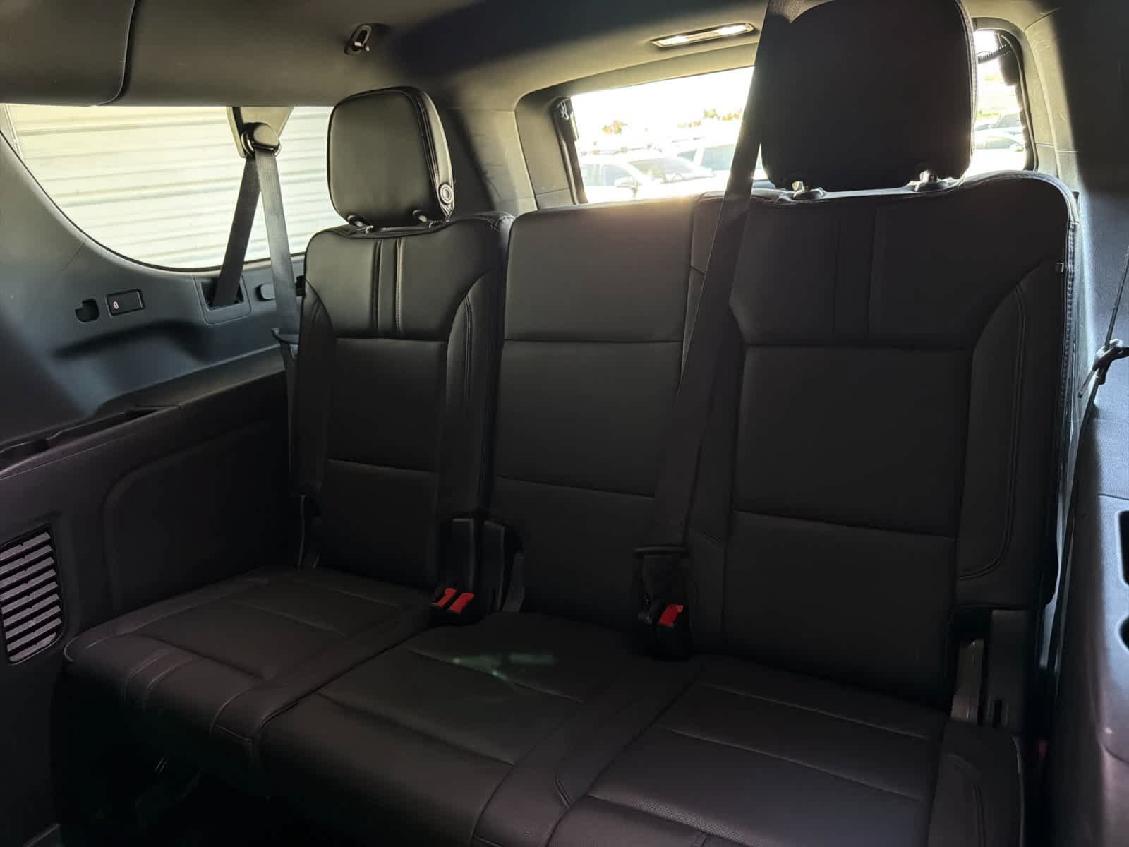 Used 2021 Chevrolet Suburban RST w/ Rear Media and Nav Package AWD/4WD image 15