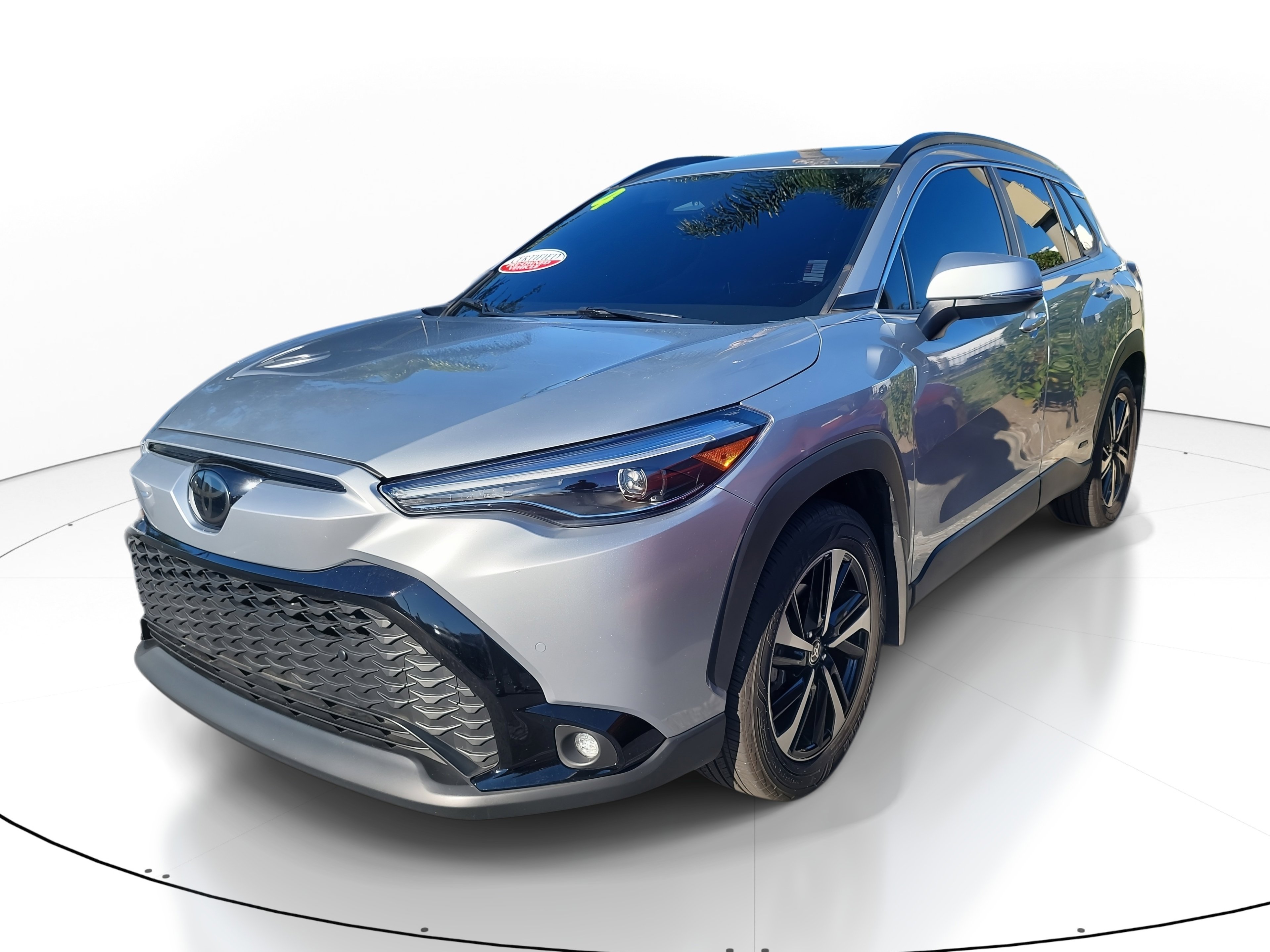 Certified 2024 Toyota Corolla Cross XSE image 3