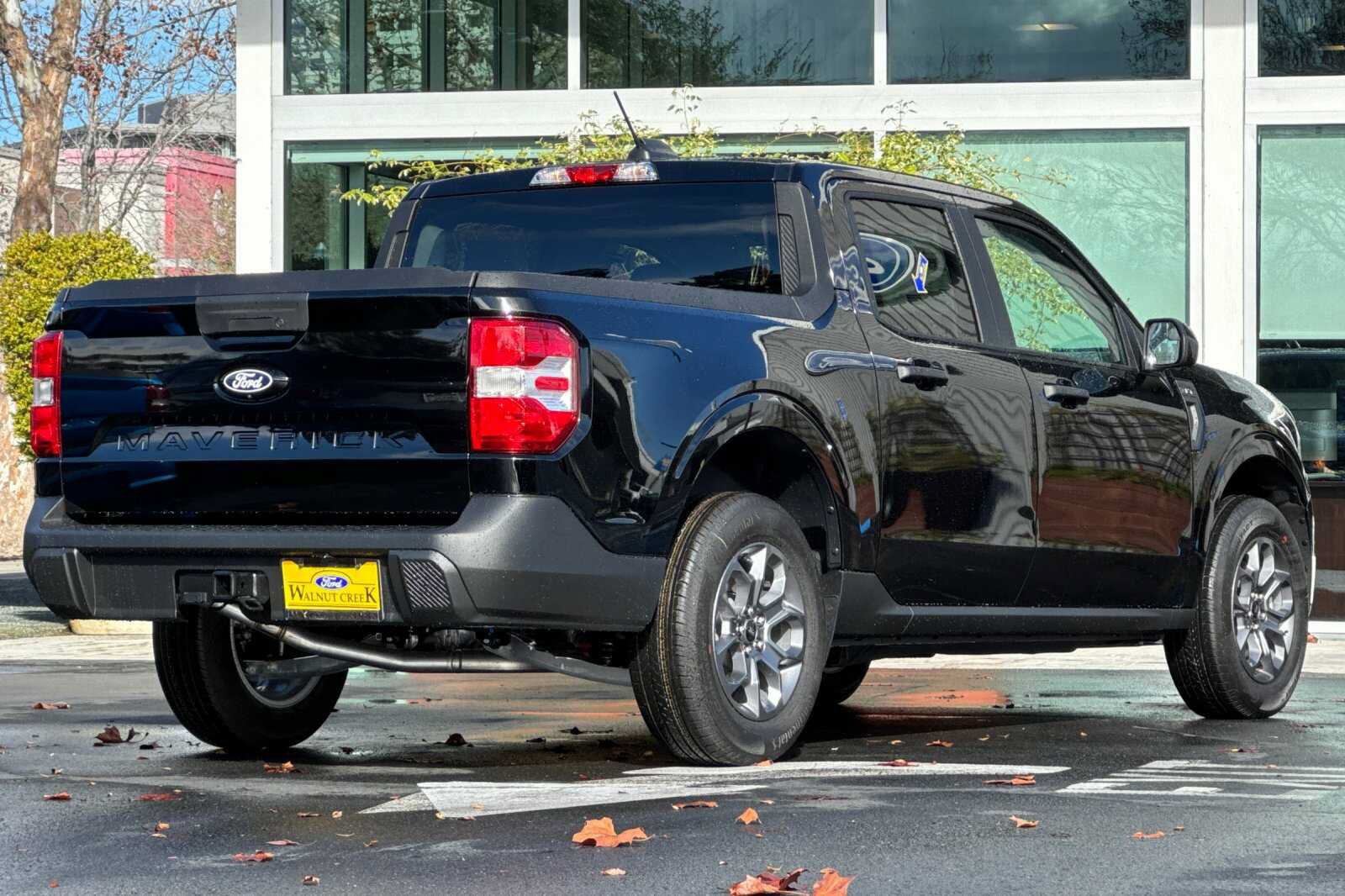 New 2026 Ford Maverick XLT w/ XLT Luxury Package AWD/4WD image 4
