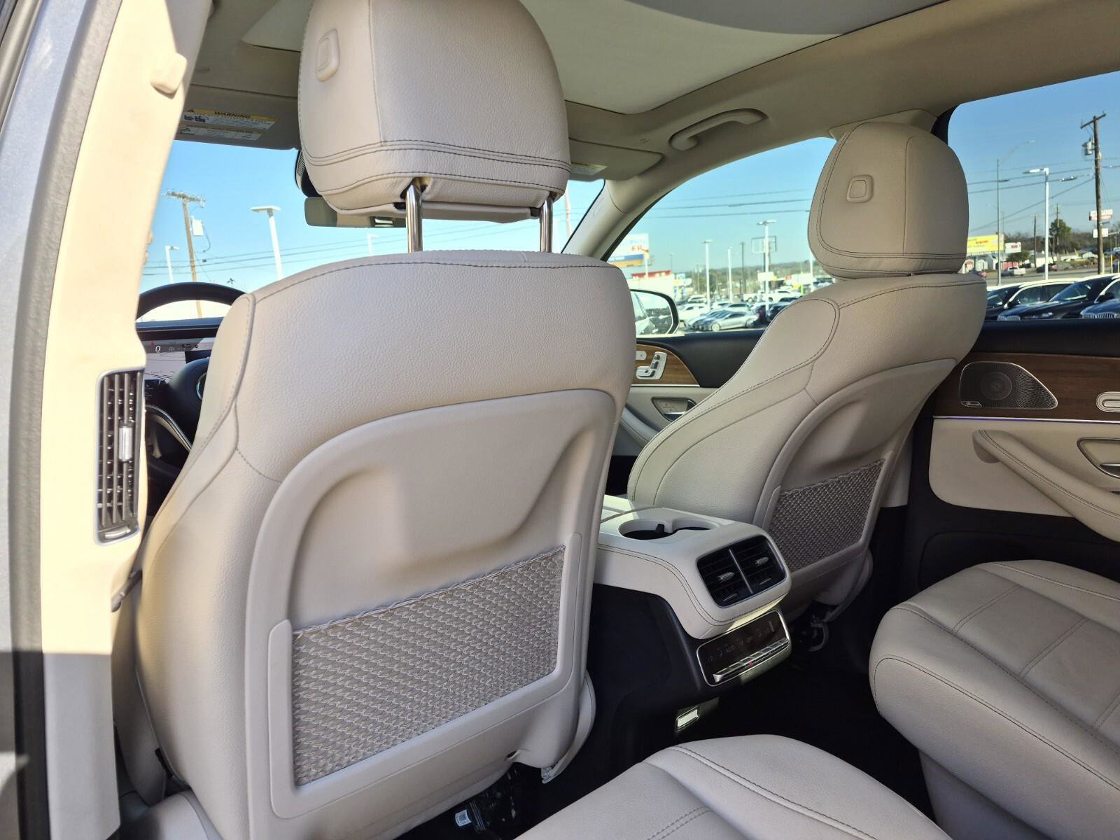 Used 2024 Mercedes-Benz GLS 450 4MATIC image 33