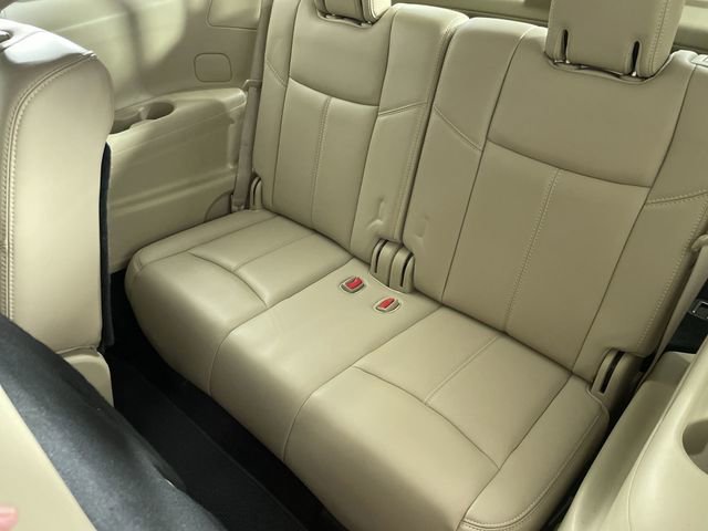 Used 2017 Nissan Pathfinder SL image 34