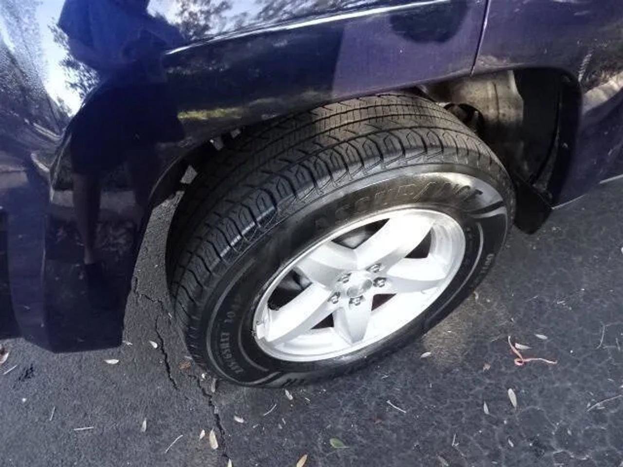 Used 2012 Jeep Liberty Limited w/ Comfort/Convenience Group image 24