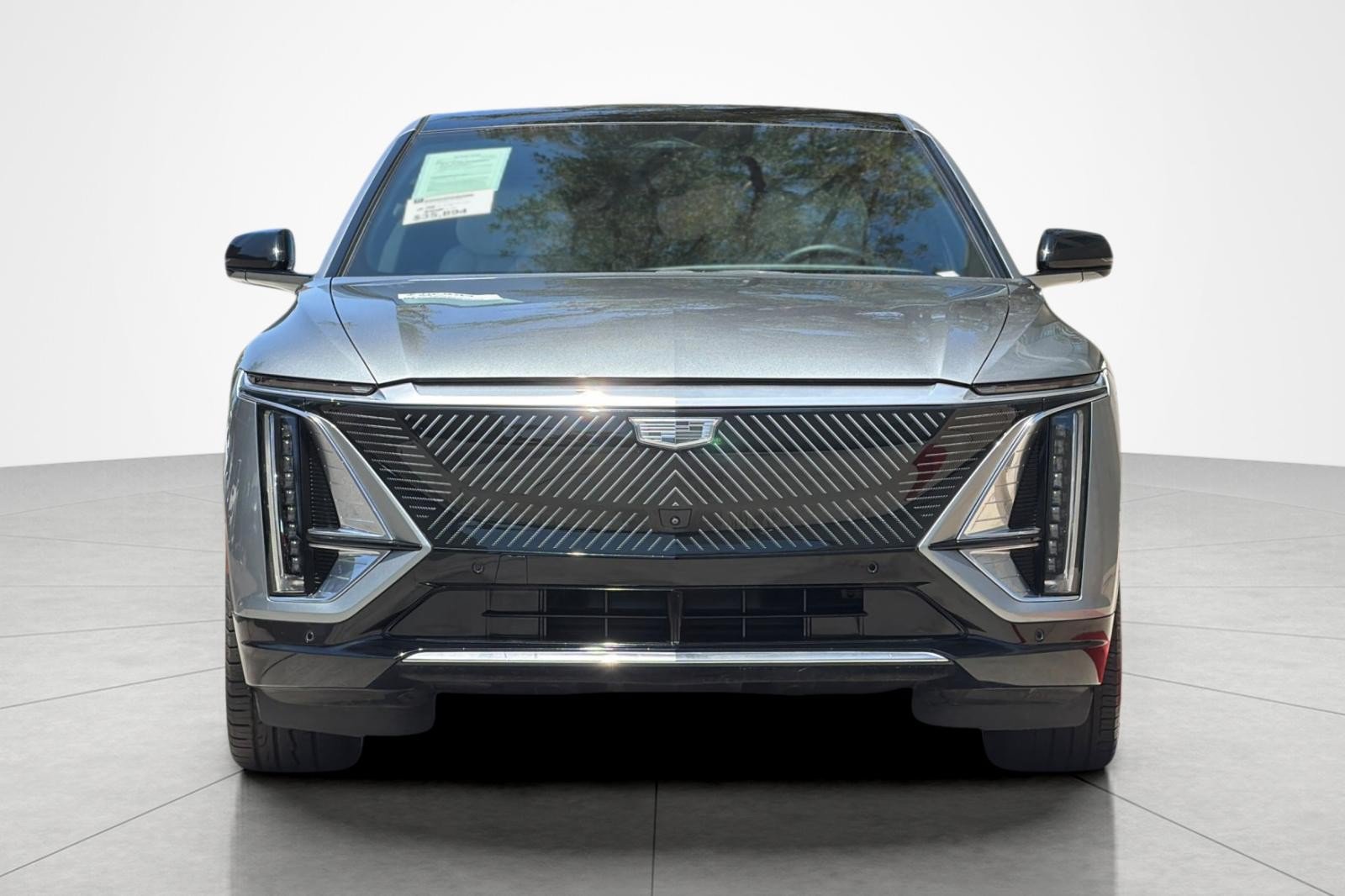 Used 2024 Cadillac Lyriq Luxury AWD/4WD image 8