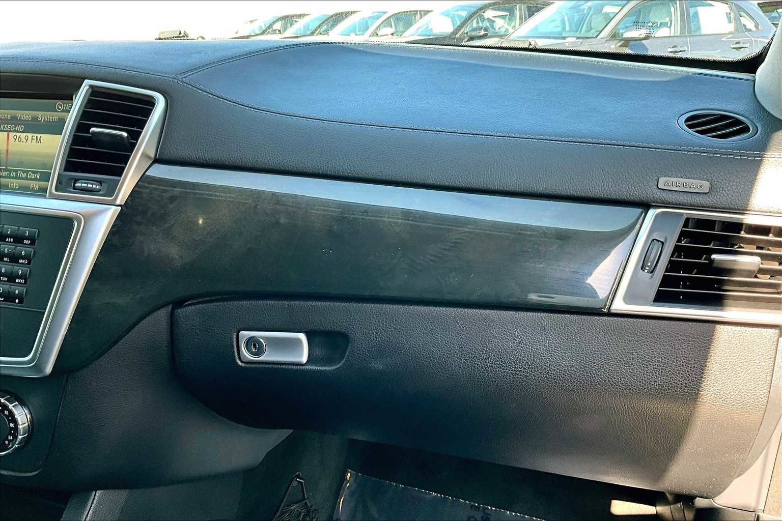 Used 2016 Mercedes-Benz GL 450 4MATIC image 18