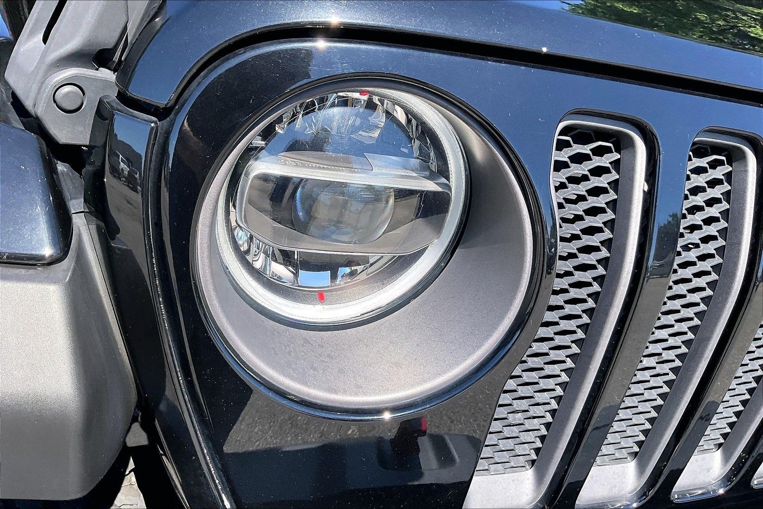 Used 2022 Jeep Wrangler Rubicon w/ LED Lighting Group AWD/4WD image 26