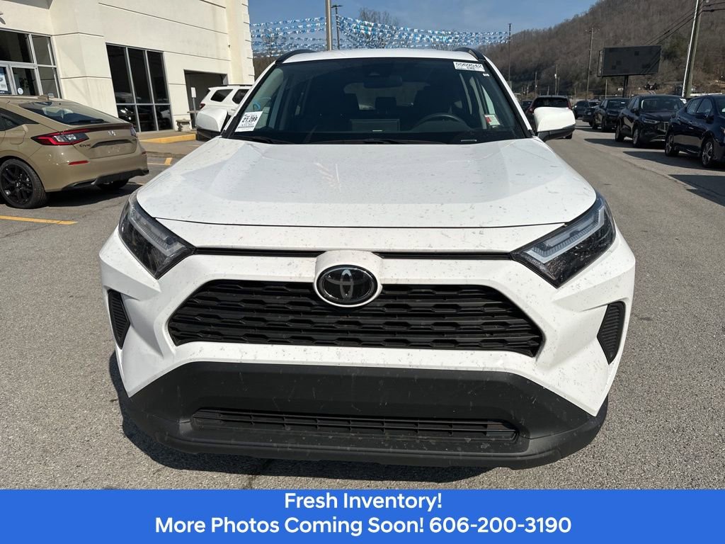 Used 2025 Toyota RAV4 XLE image 8