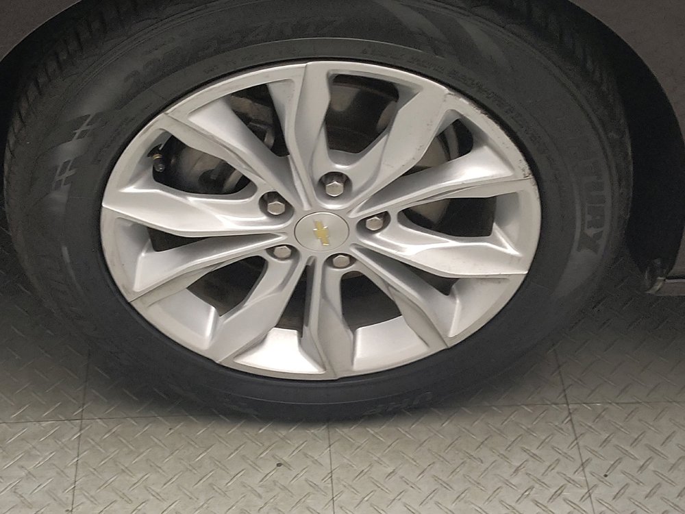 Used 2021 Chevrolet Malibu LT FWD image 31