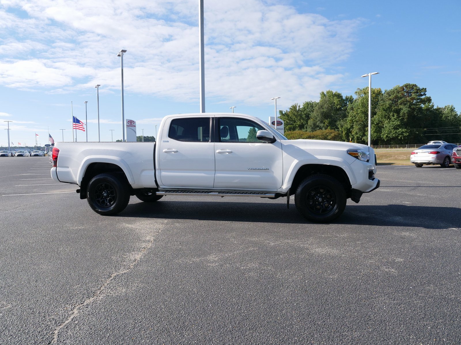 Used 2022 Toyota Tacoma SR5 image 3
