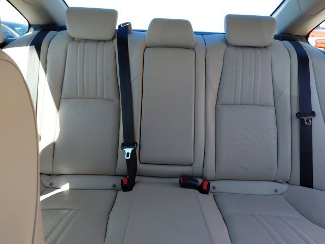 Used 2018 Honda Accord Touring image 30