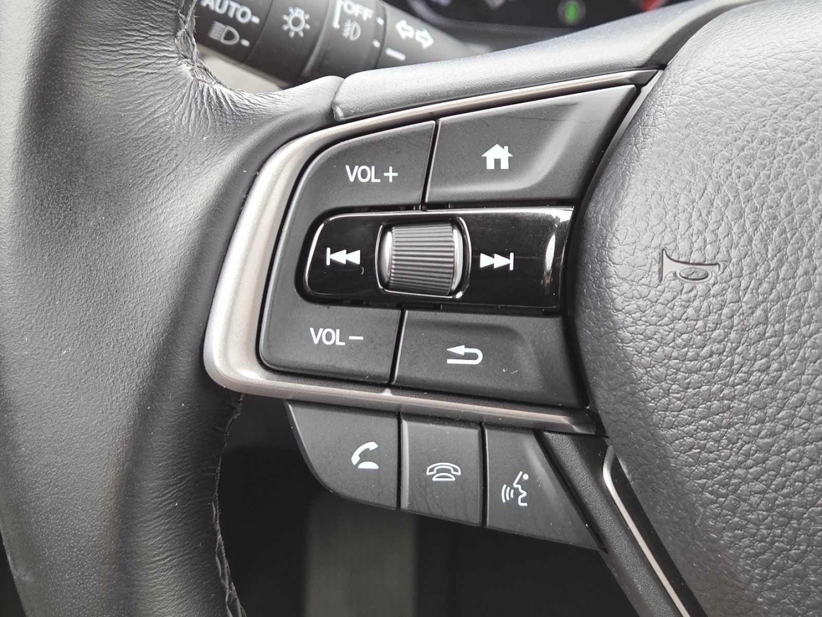 Used 2022 Honda Accord EX-L image 31