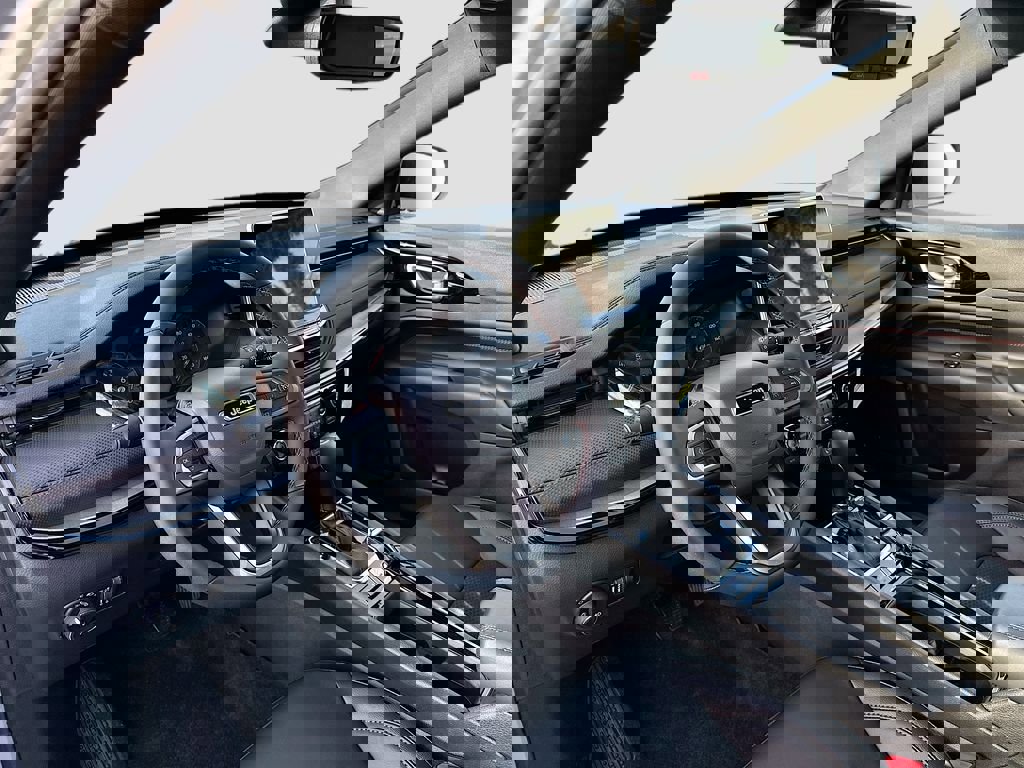 New 2026 Jeep Compass Trailhawk w/ Trailer Tow Group image 9