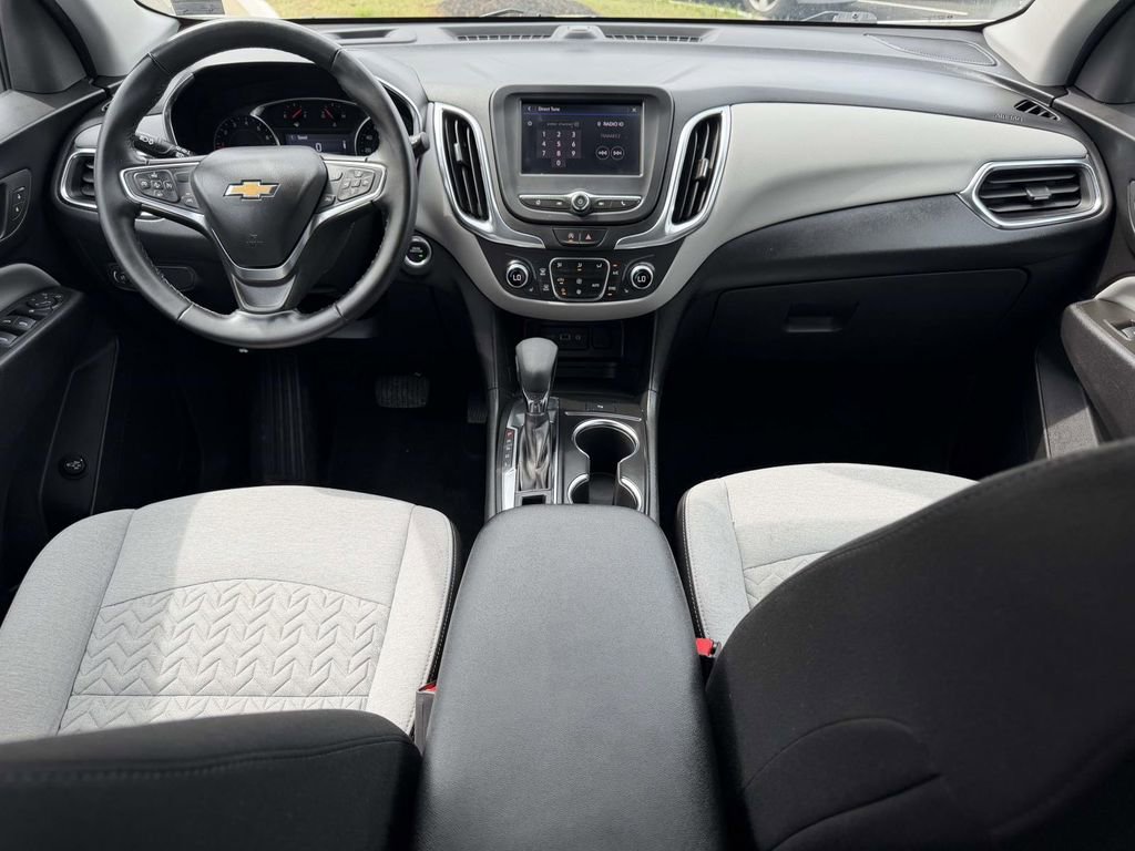Used 2024 Chevrolet Equinox LT image 2