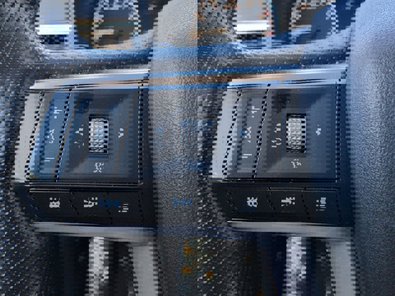 Used 2024 Mitsubishi Outlander SE image 25