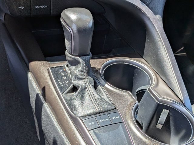 Used 2024 Toyota Camry SE w/ Cold Weather Package FWD image 21