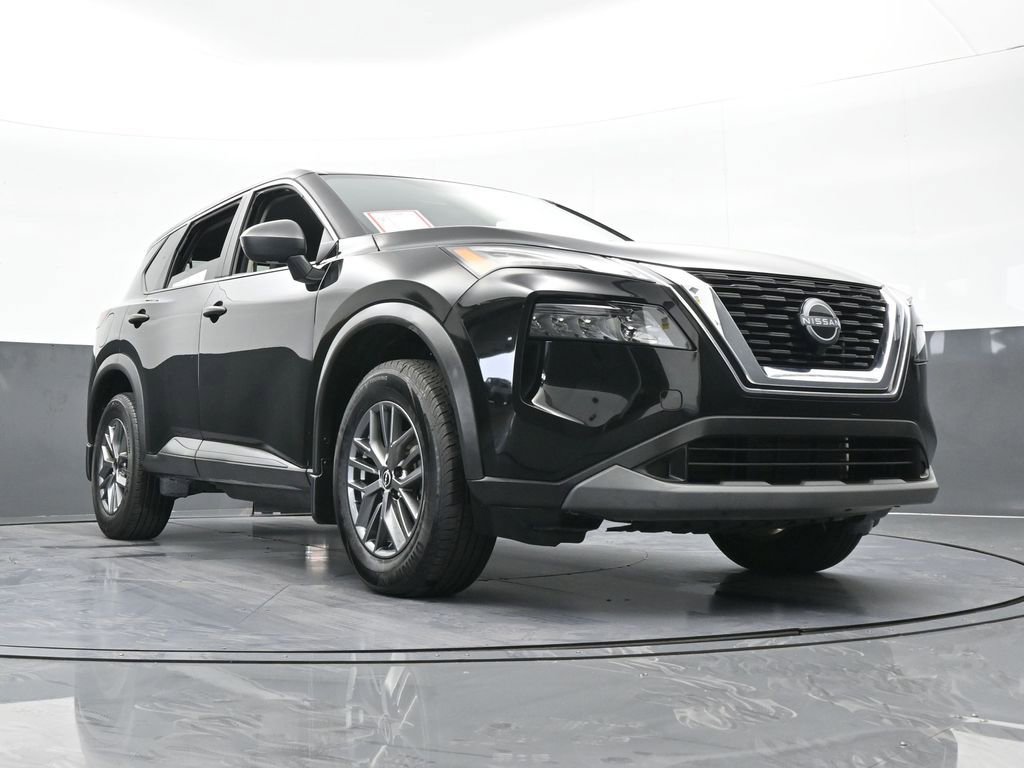 Used 2023 Nissan Rogue S image 63