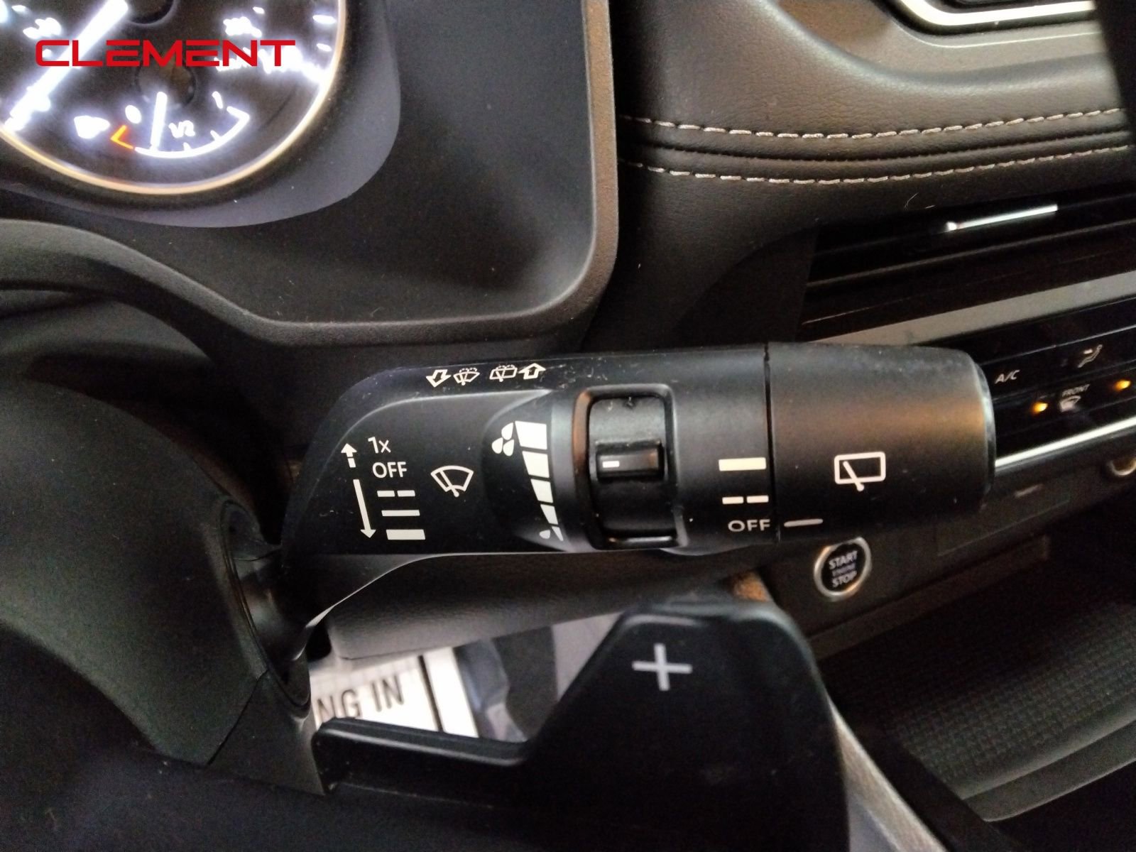 Used 2023 Nissan Rogue S image 14