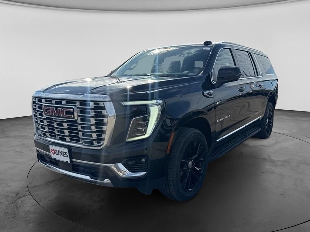 Used 2025 GMC Yukon XL Denali AWD/4WD image 9