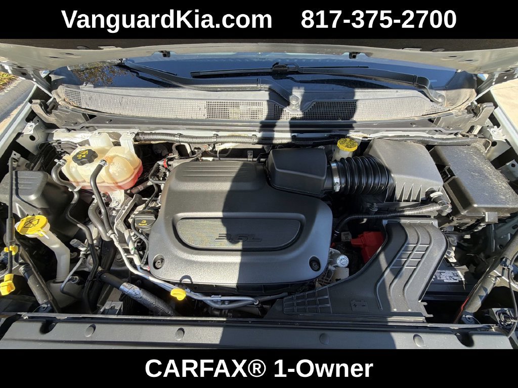 Used 2022 Chrysler Voyager LX FWD image 19